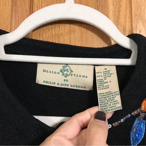 Vintage Design Options by Philip&Jane Christmas/ holiday sweater w/string lights - Picture 2 of 5